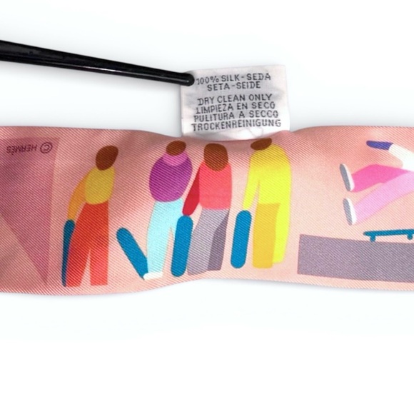 💕HERMES "Figures Libres" Twilly Silk Ribbon Scarf • Rose Poudre Bleu Multi FW25 - Picture 11 of 13